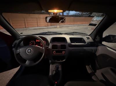 Miniatura de RENAULT CLIO Authentique Pack II