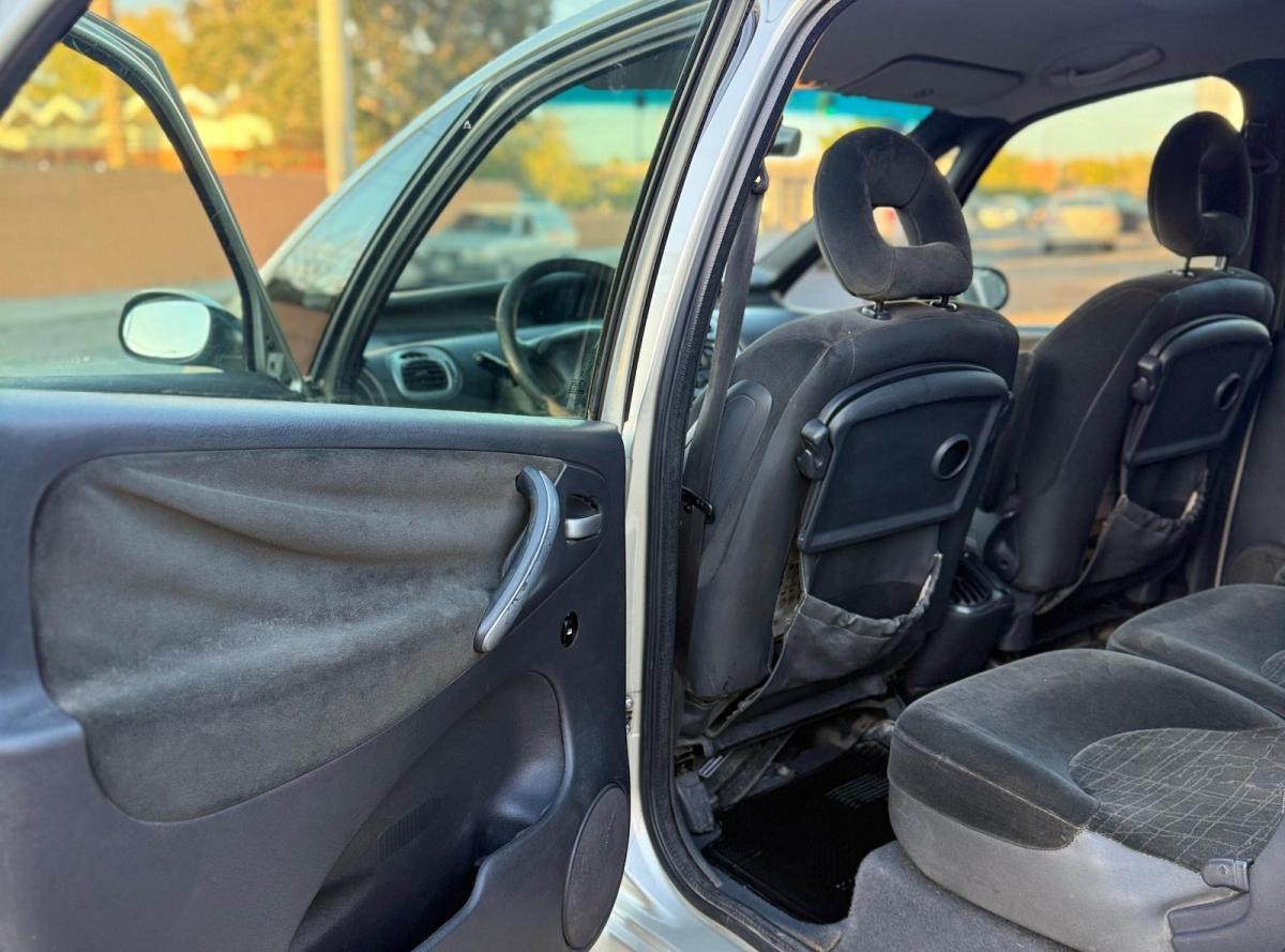Foto de CITROEN PICASSO Xsara 2008, color gris, en San Juan