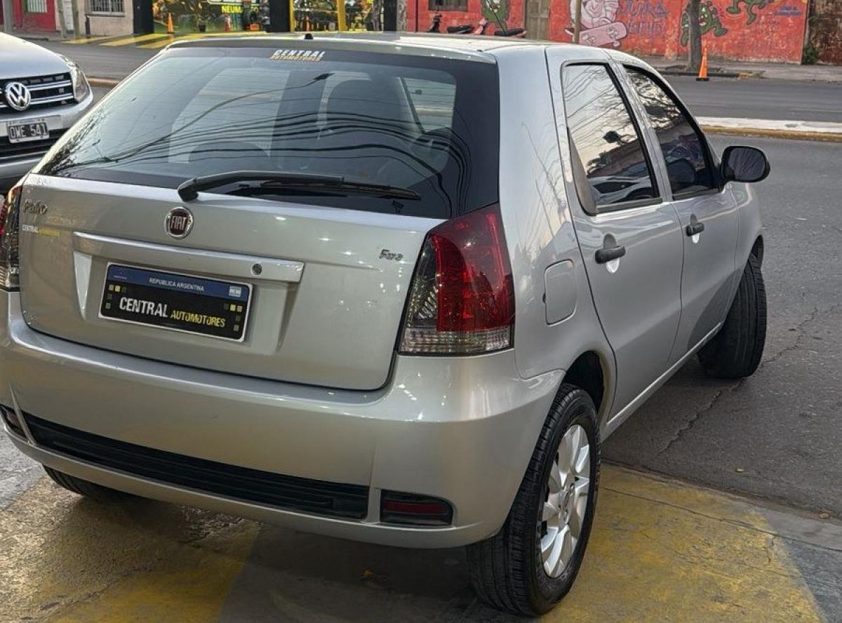 Foto de FIAT PALIO FIRE 1.4 5P 2015, color plata, en San Juan