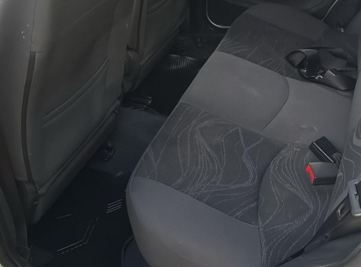 Foto de FIAT PALIO FIRE 1.4 5P 2015, color plata, en San Juan