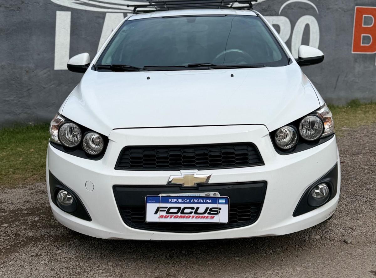 Foto de CHEVROLET SONIC Lt 2014, color blanco, en San Juan