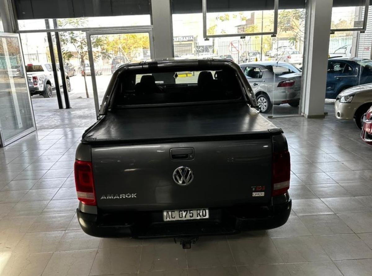 Foto de VOLKSWAGEN AMAROK confortline 2.0 tdi at 2017, color gris, en San Juan