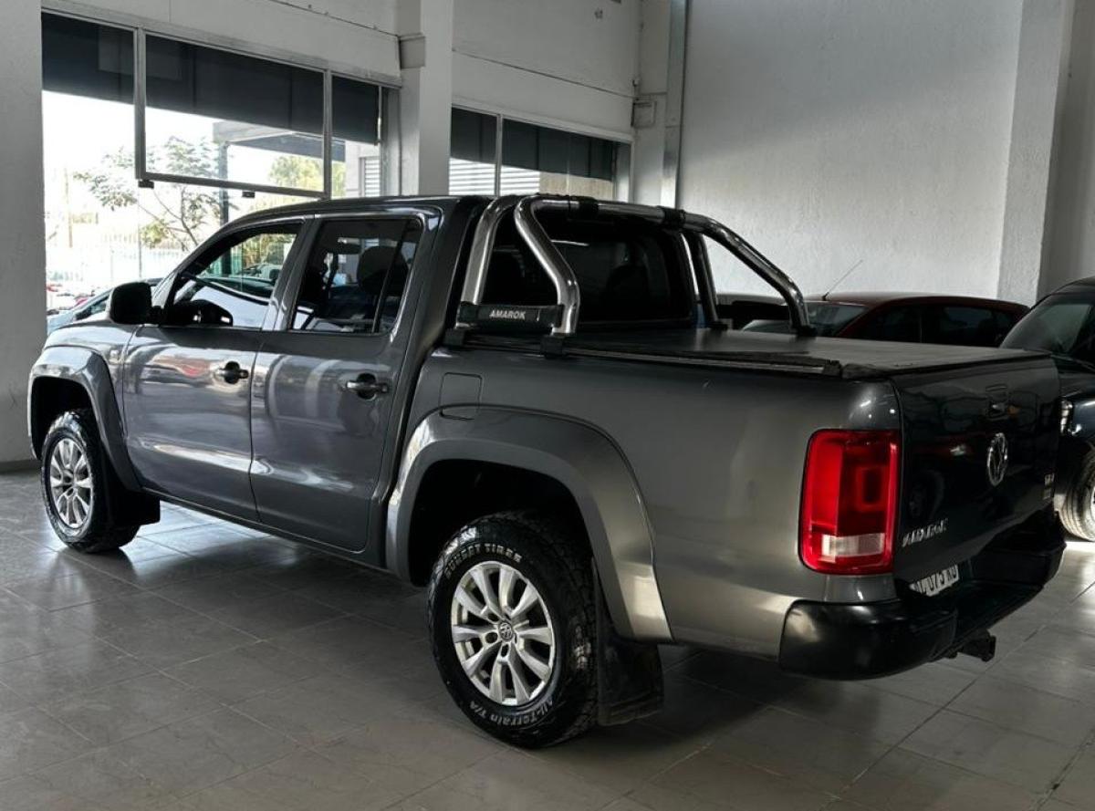 Foto de VOLKSWAGEN AMAROK confortline 2.0 tdi at 2017, color gris, en San Juan