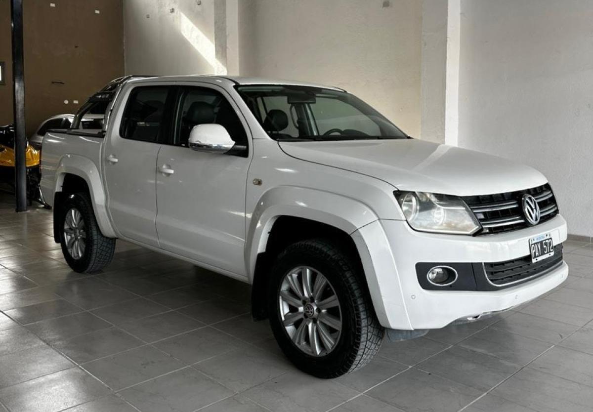 Foto de VOLKSWAGEN AMAROK Highline pack 2.0 TDI 2015, color blanco, en San Juan
