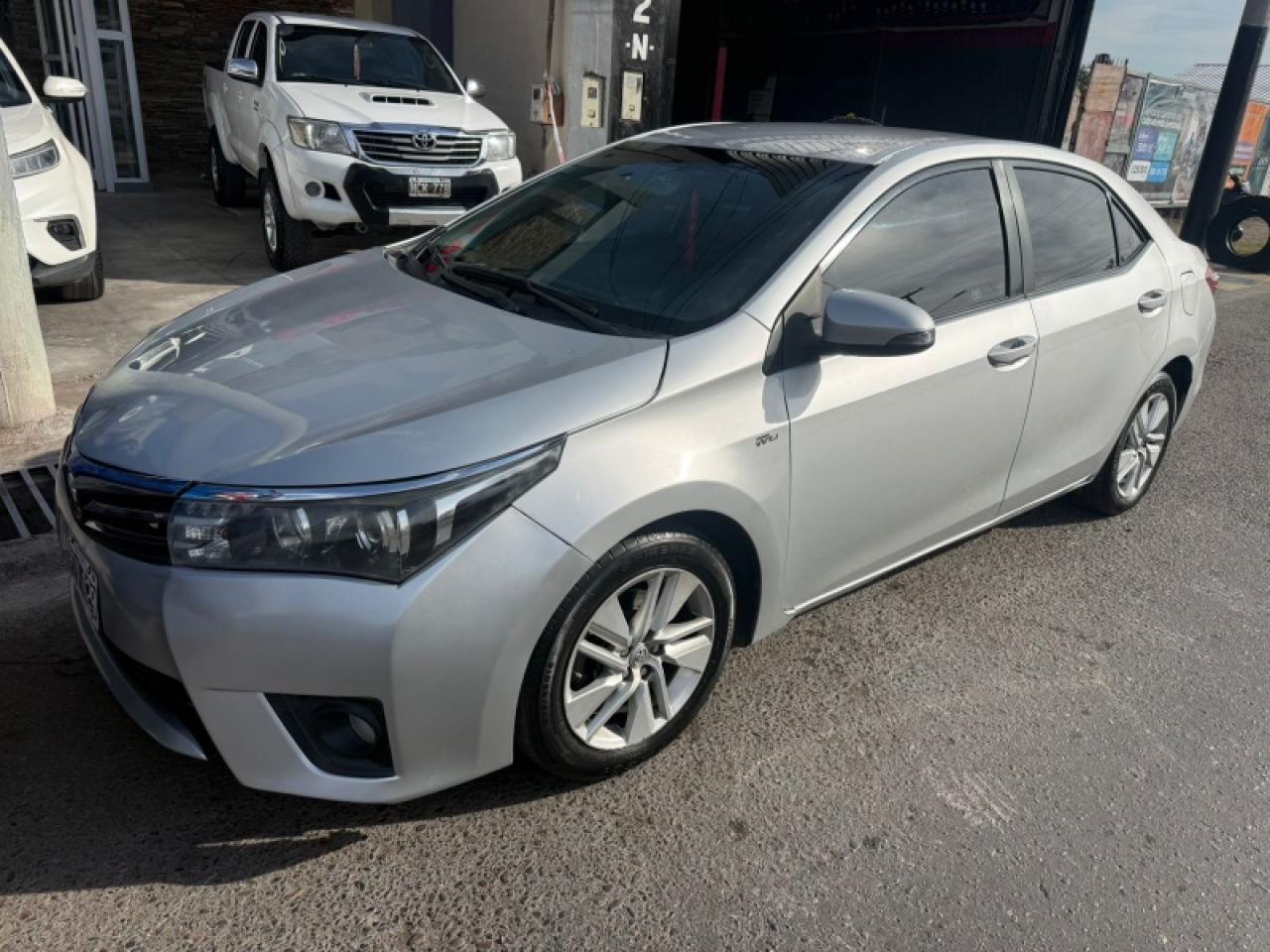 Foto de TOYOTA COROLLA Corolla Xei 2016, color plata, en San Juan