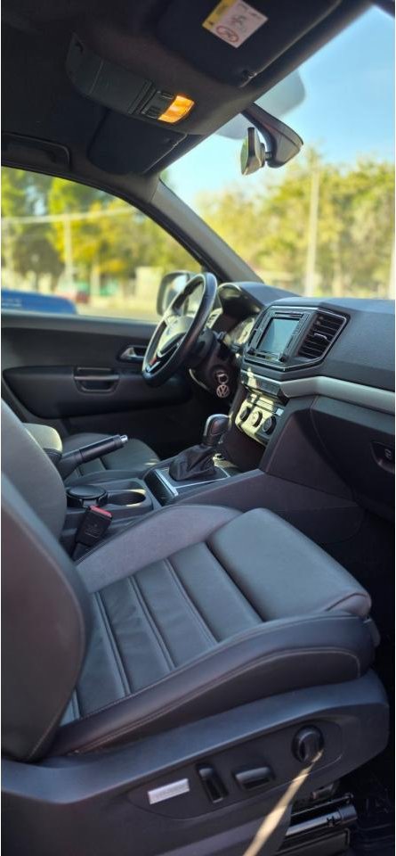Foto de VOLKSWAGEN AMAROK Highline v6 2022, color sin color especificado, en San Juan
