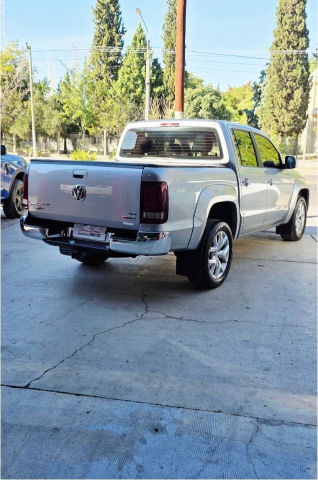 Foto de VOLKSWAGEN AMAROK Highline v6 2022, color sin color especificado, en San Juan