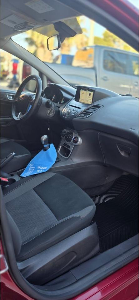Foto de FORD FIESTA Se 1.6 manual 2018, color sin color especificado, en San Juan