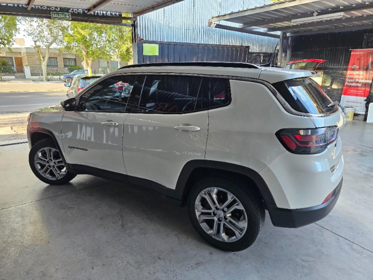 Foto de CHRYSLER / DODGE JEEP COMPASS Compás 1.3T AT 2022, color sin color especificado, en San Juan