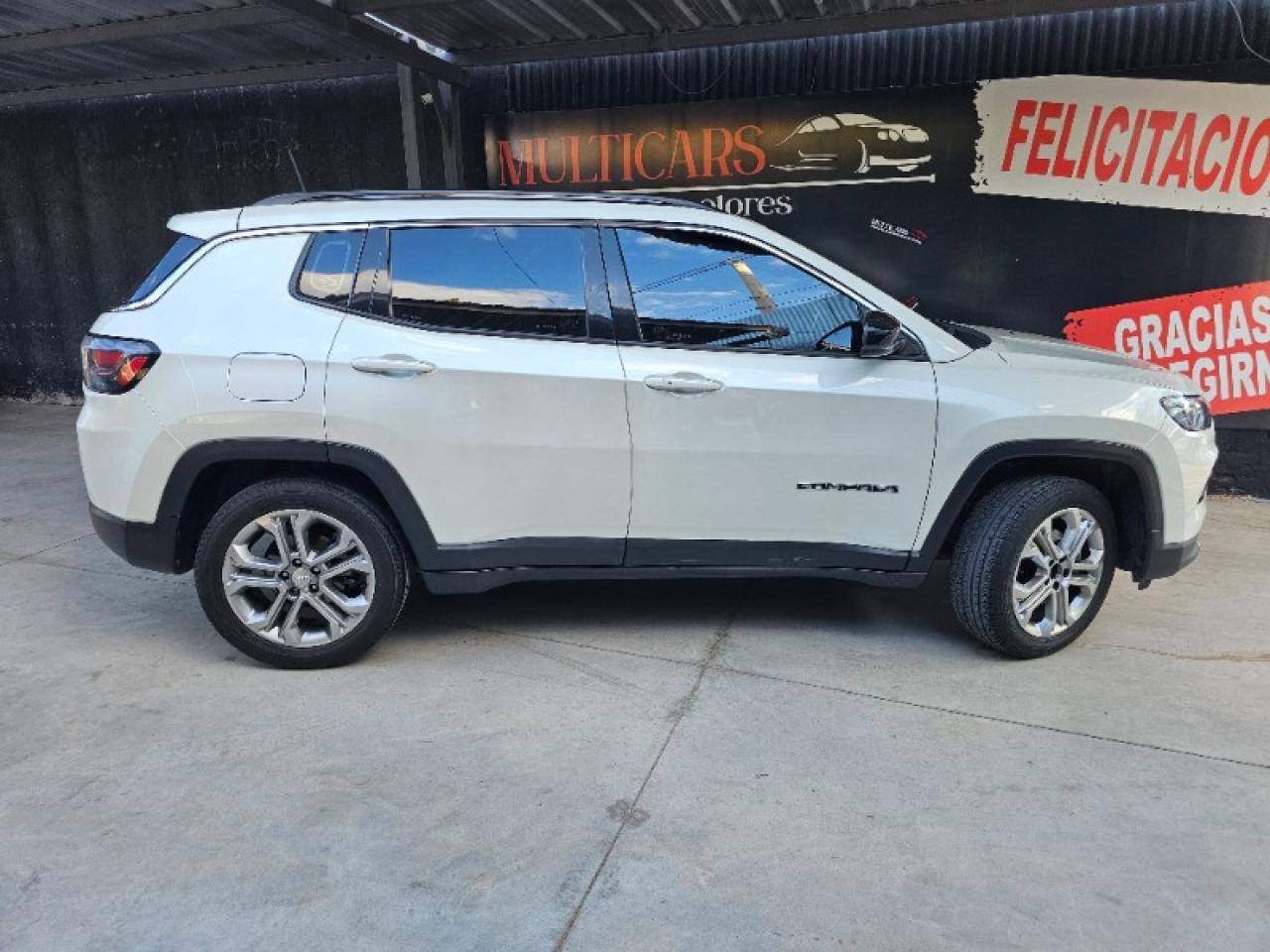 Foto de CHRYSLER / DODGE JEEP COMPASS Compás 1.3T AT 2022, color sin color especificado, en San Juan