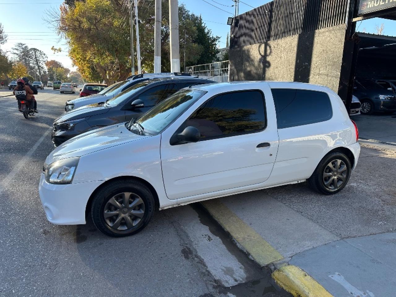 Foto de RENAULT CLIO Confort 1.2 2014, color sin color especificado, en San Juan
