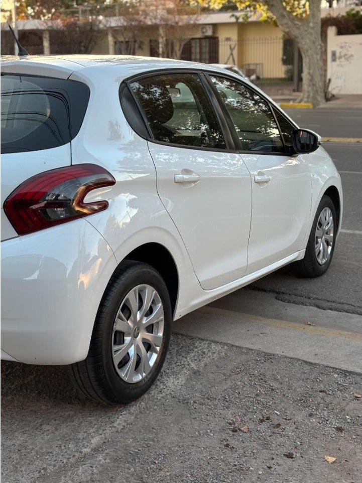 Foto de PEUGEOT 208 Active 1.6 2018, color sin color especificado, en San Juan