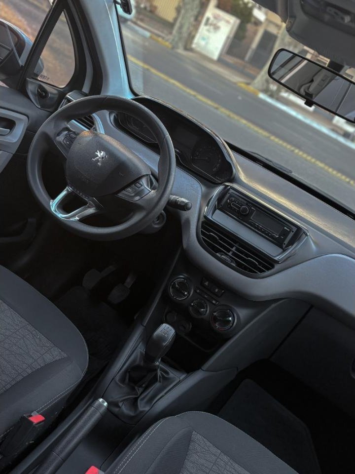 Foto de PEUGEOT 208 Active 1.6 2018, color sin color especificado, en San Juan