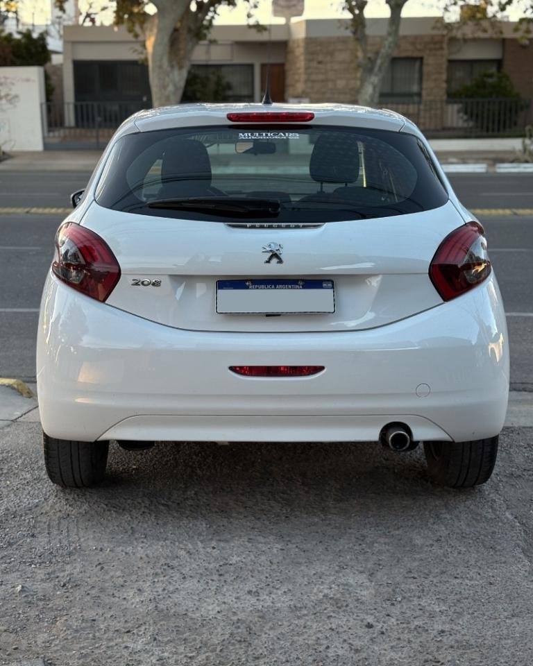 Foto de PEUGEOT 208 Active 1.6 2018, color sin color especificado, en San Juan