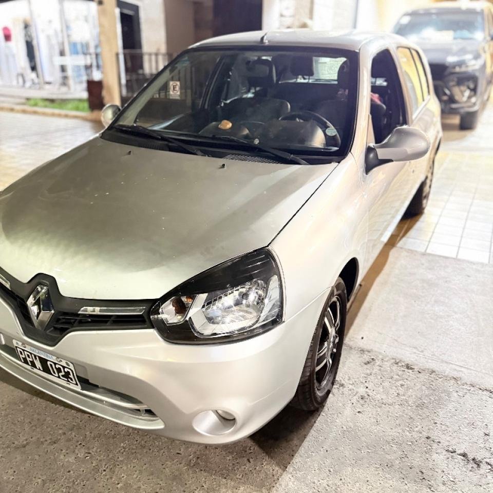 Foto de RENAULT CLIO Clio mío 2016, color sin color especificado, en San Juan