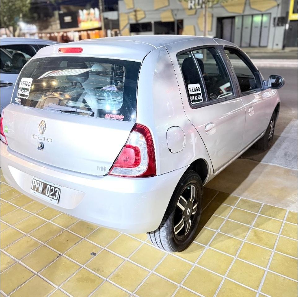 Foto de RENAULT CLIO Clio mío 2016, color sin color especificado, en San Juan