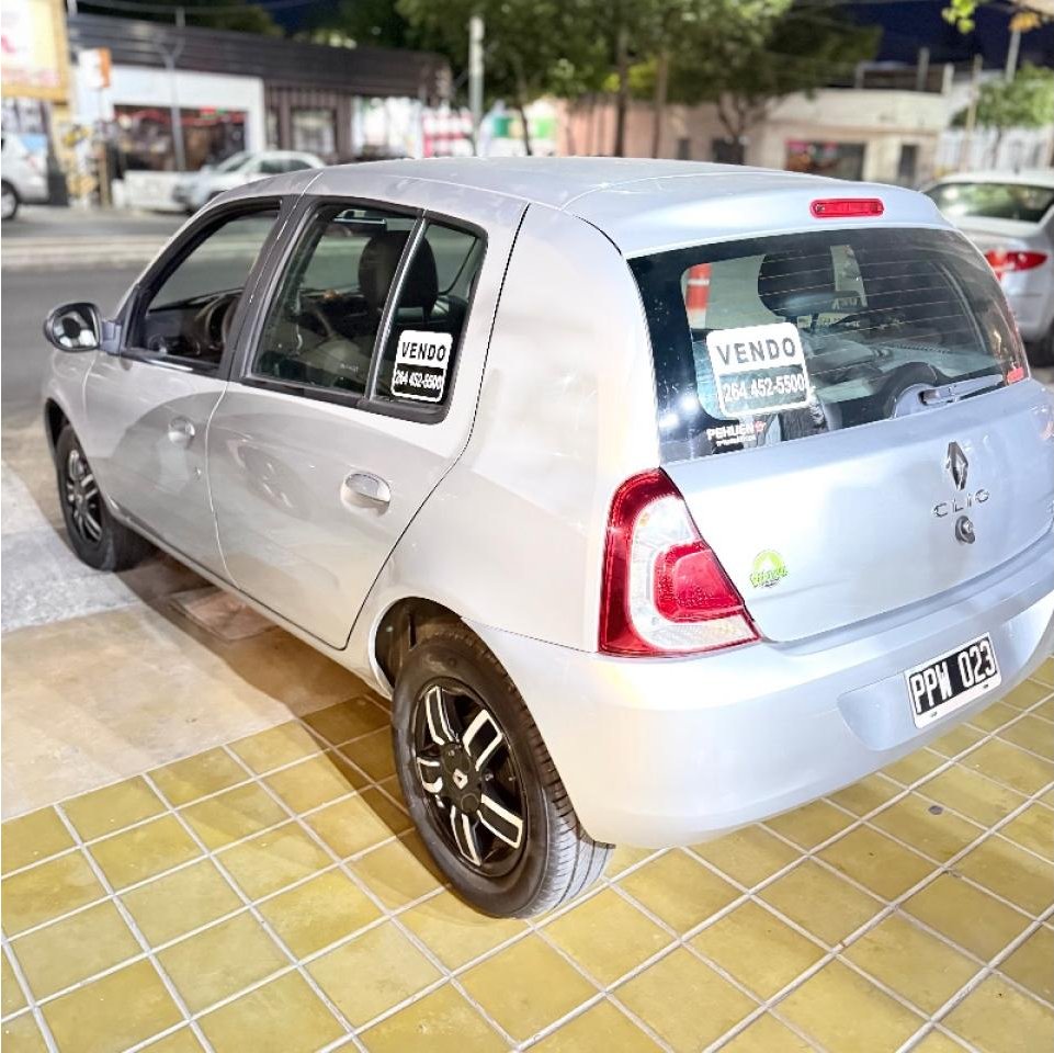 Foto de RENAULT CLIO Clio mío 2016, color sin color especificado, en San Juan
