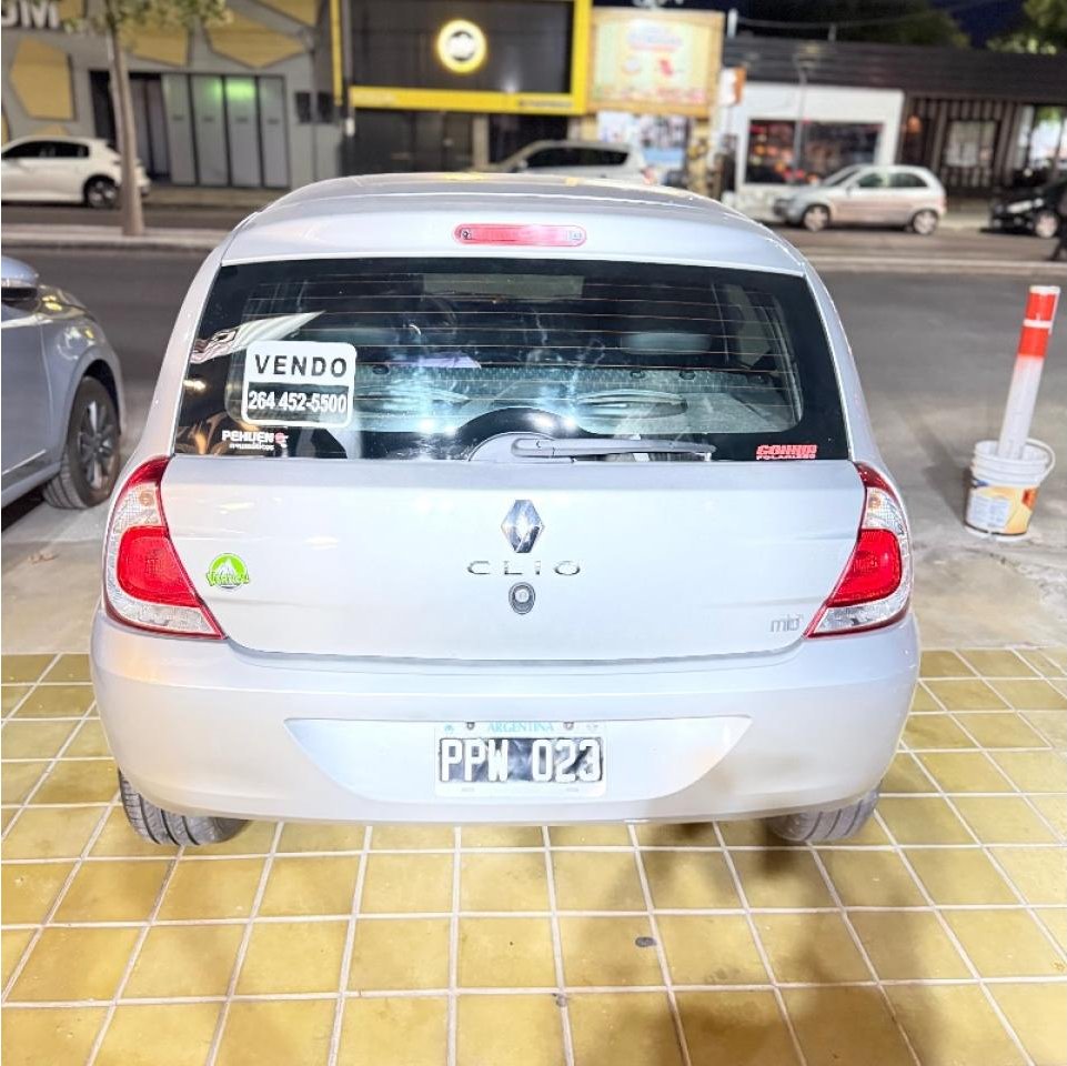 Foto de RENAULT CLIO Clio mío 2016, color sin color especificado, en San Juan