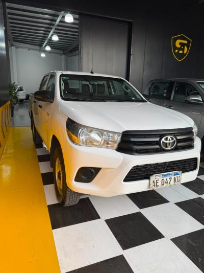 Miniatura de TOYOTA HILUX DX 4X4 2.4 TDI MT