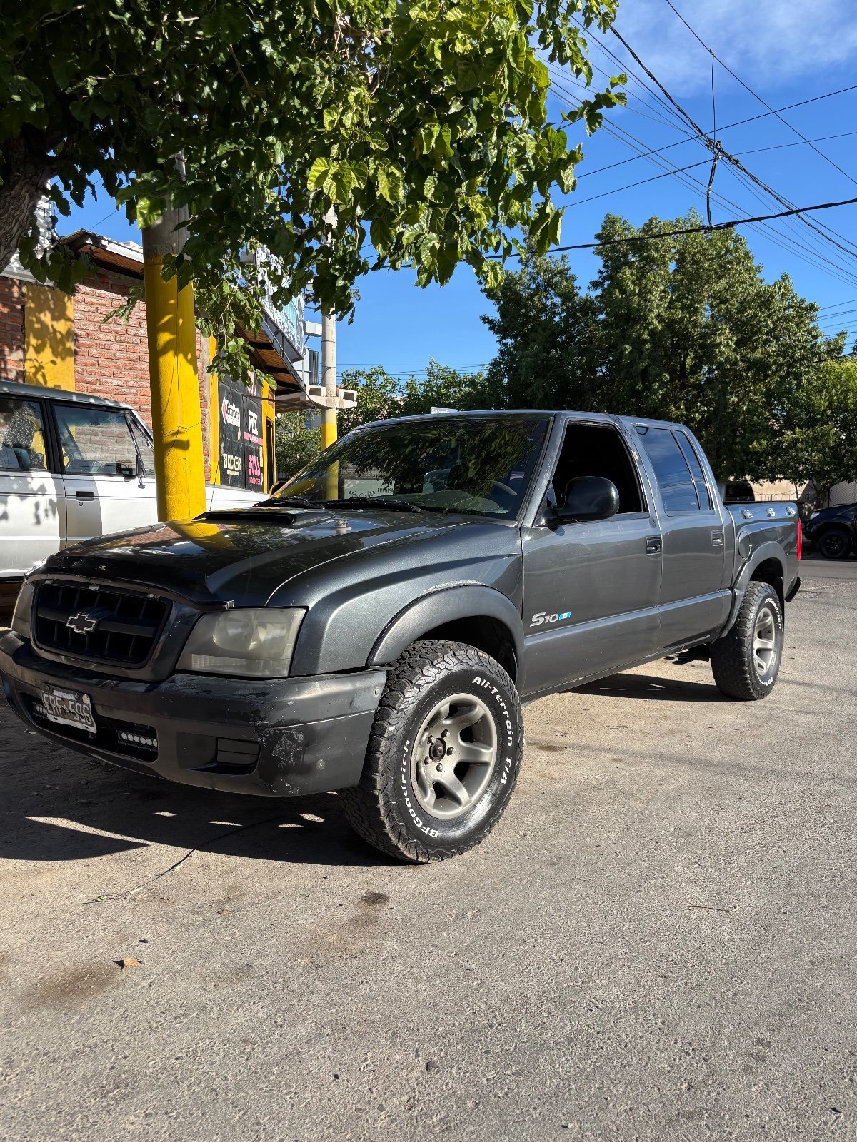 Foto de CHEVROLET PICK-UP S10 2005, color gris, en San Juan