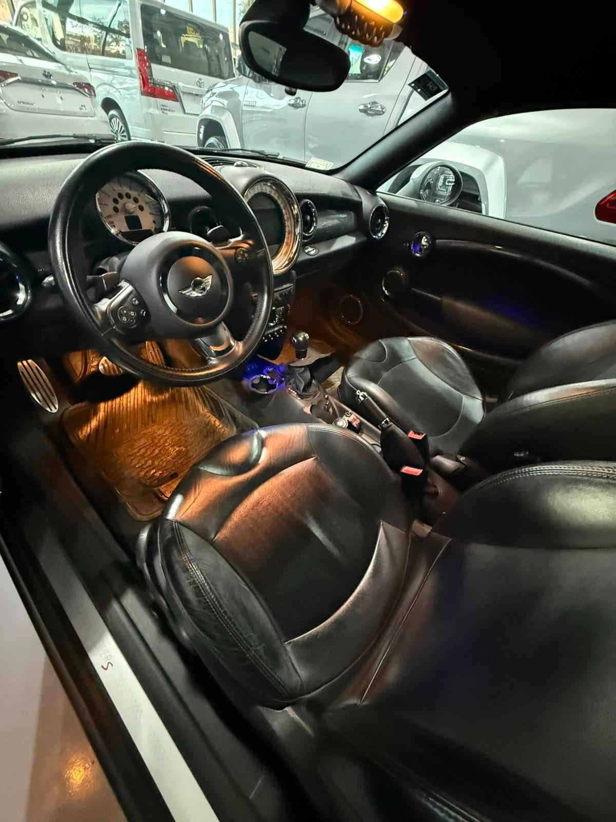 Foto de MINI COOPER MINI S COUPE 2013, color azul, en San Juan
