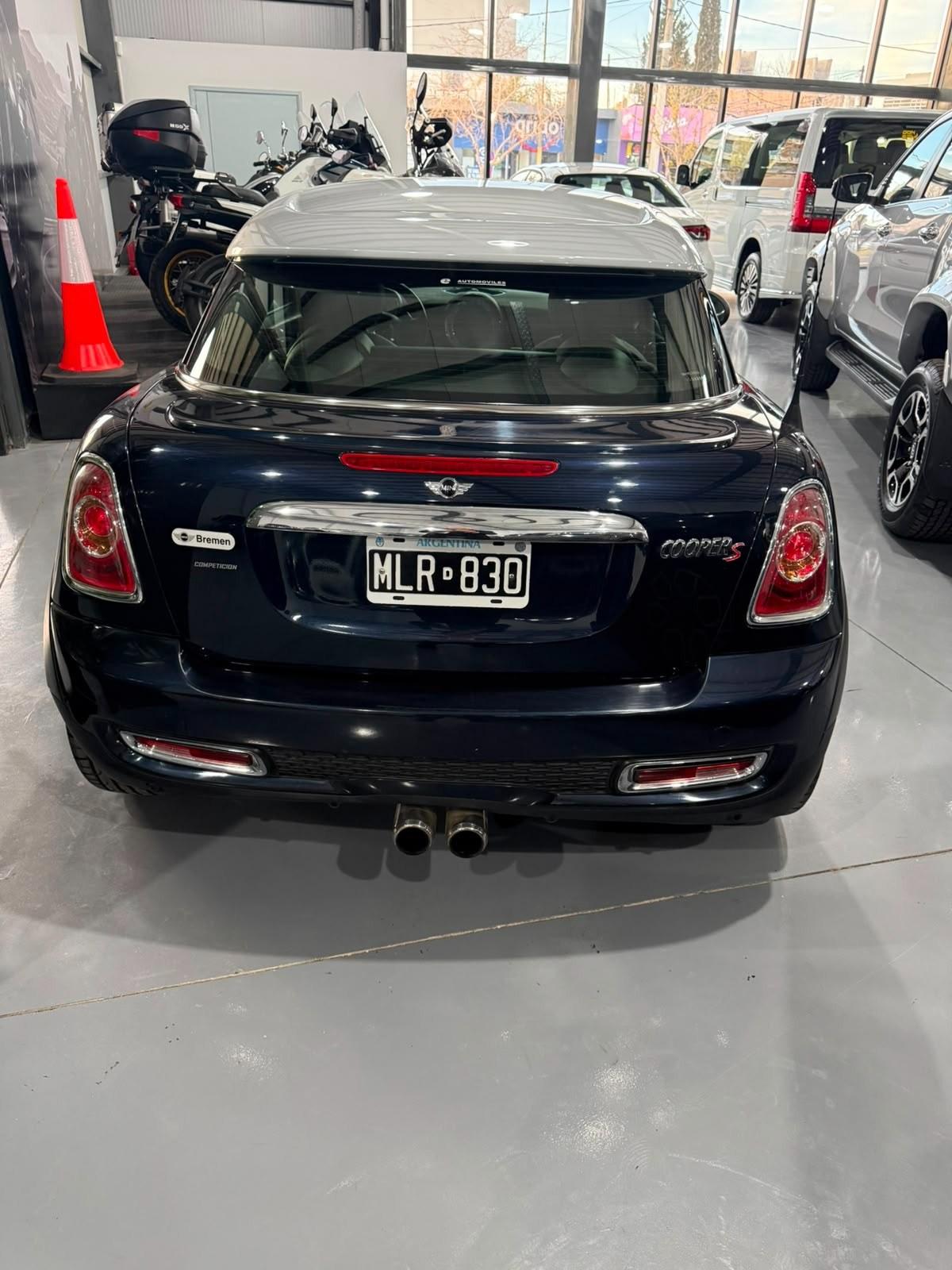 Foto de MINI COOPER MINI S COUPE 2013, color azul, en San Juan