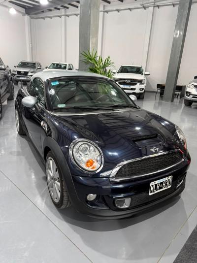 Foto de MINI COOPER MINI S COUPE 2013, color azul, en San Juan