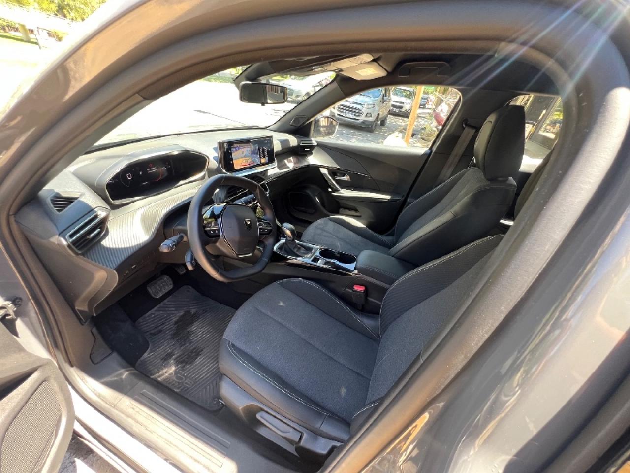 Foto de PEUGEOT 2008 Active, allure, GT 2025, color sin color especificado, en San Juan