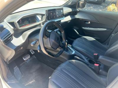 Miniatura de PEUGEOT 208 Allure t200 y GT