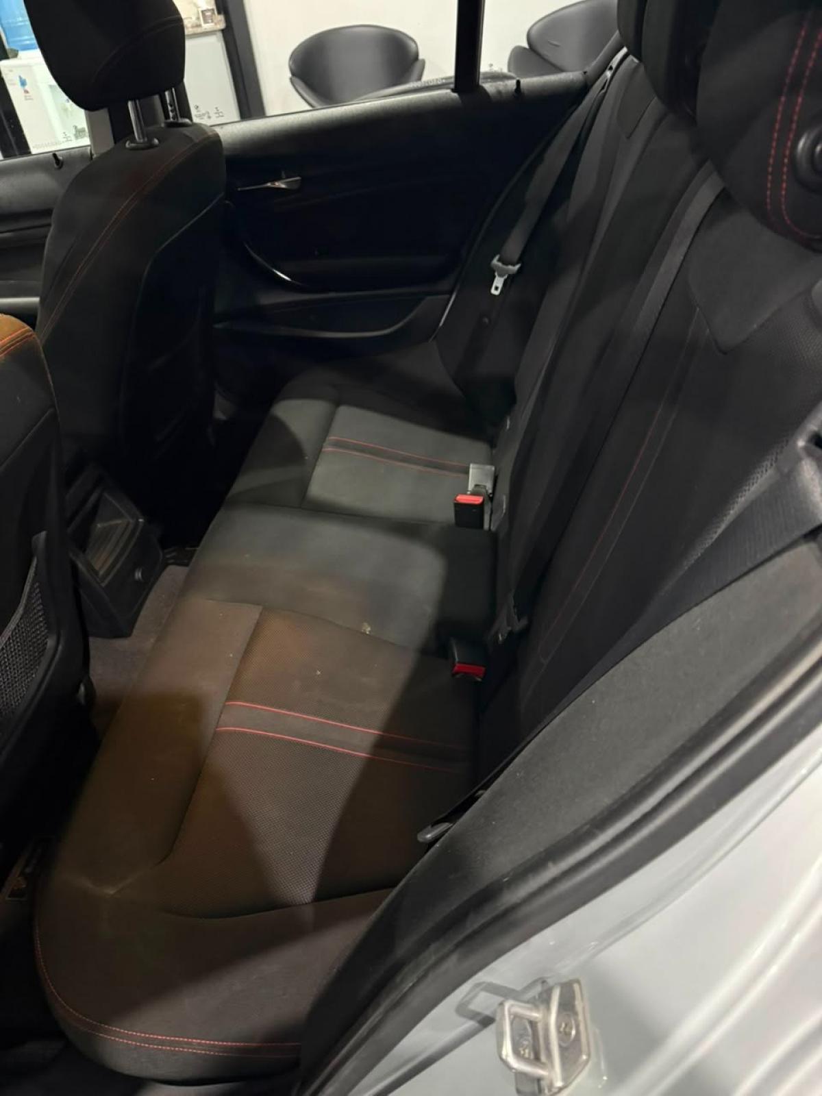 Foto de BMW 120 120I	SPORT 2016, color gris, en San Juan