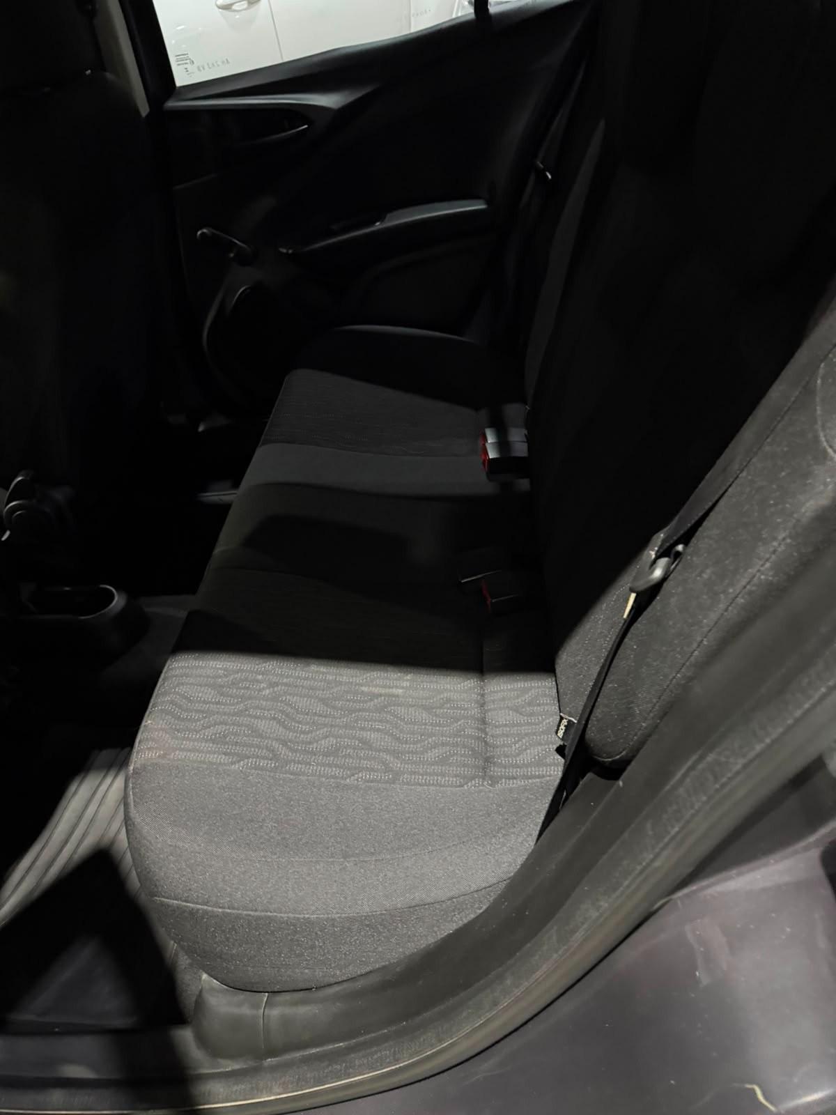 Foto de FIAT CRONOS LIKE 1.3 GSE BZ 2025, color gris, en San Juan