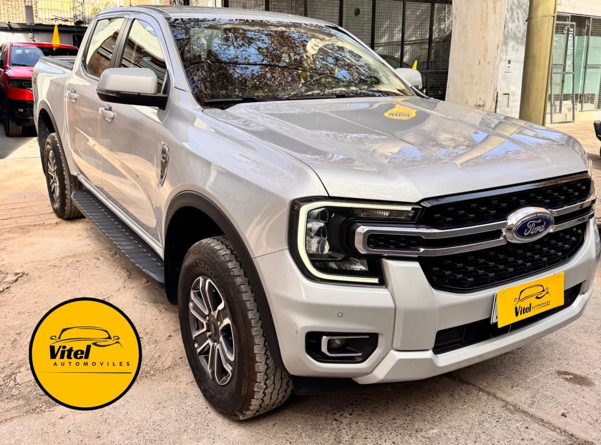 Foto de FORD RANGER Xlt 2.0 at 4x4 2025, color gris, en San Juan