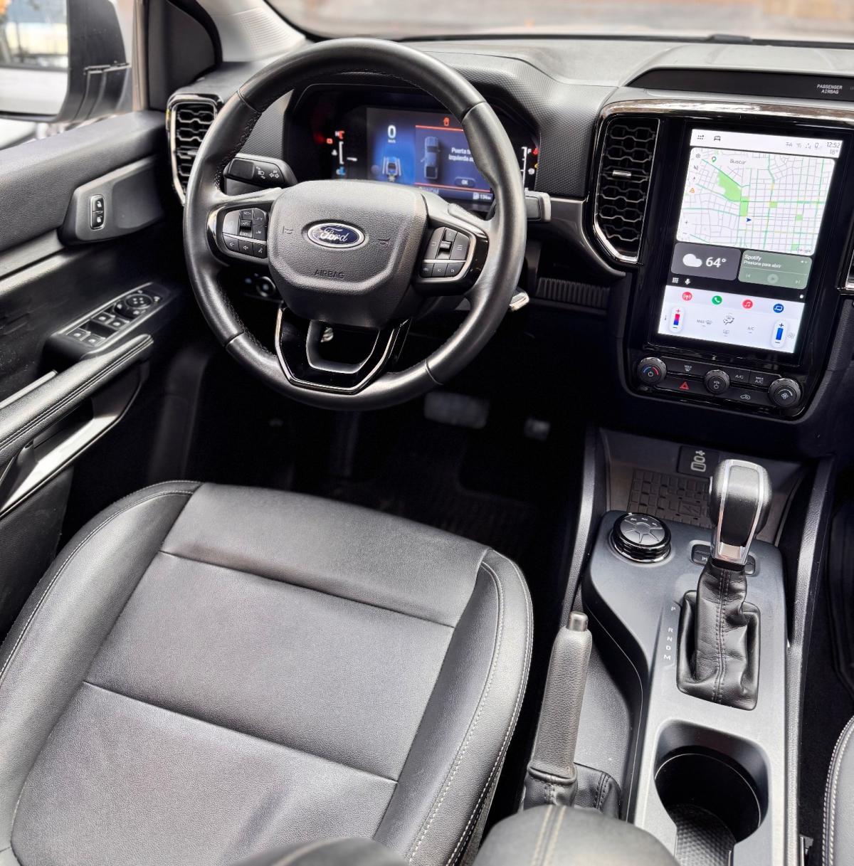Foto de FORD RANGER Xlt 2.0 at 4x4 2025, color gris, en San Juan