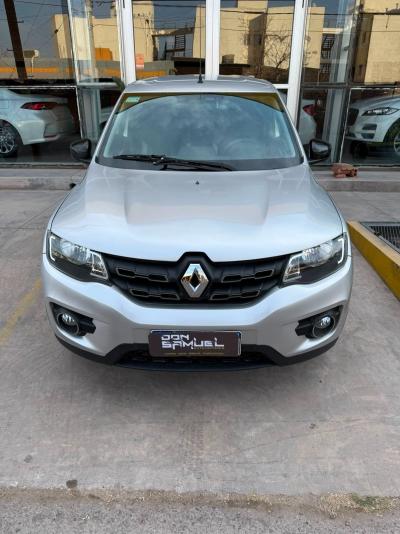 Foto de RENAULT KWID ICONIC 1,0 2018, color plata, en San Juan