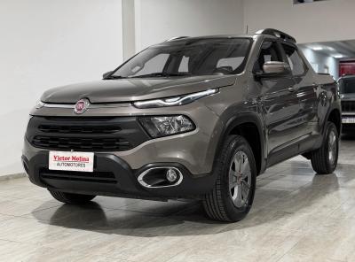 Foto de FIAT TORO Fredoon 1.9 4x2 automatica 2019, color gris, en San Juan