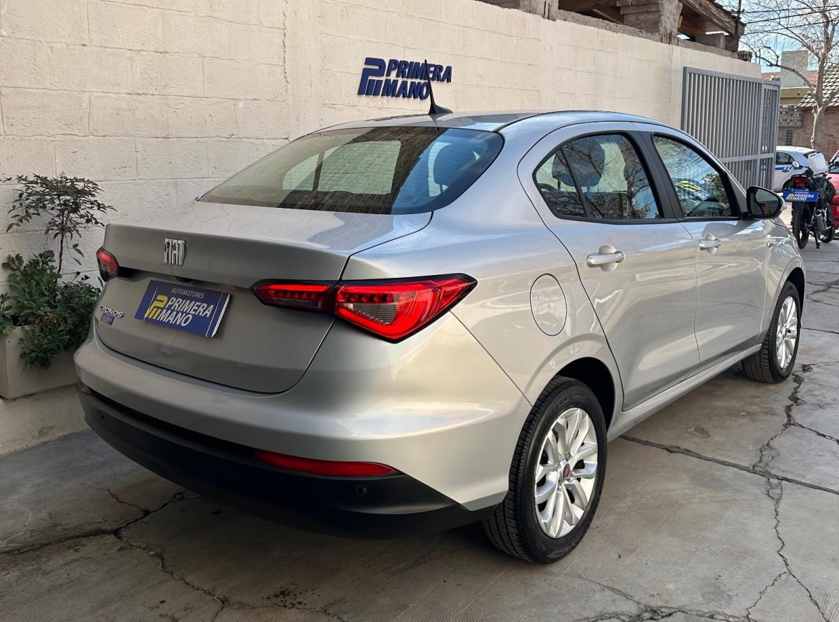 Foto de FIAT CRONOS Drive Conect 2021, color gris, en San Juan