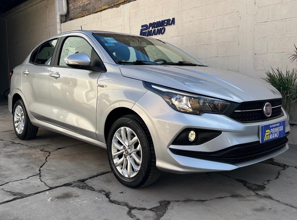 Foto de FIAT CRONOS Drive Conect 2021, color gris, en San Juan