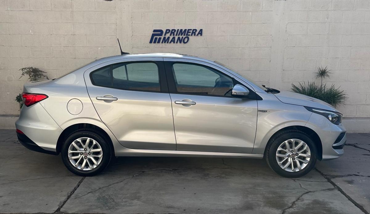 Foto de FIAT CRONOS Drive Conect 2021, color gris, en San Juan
