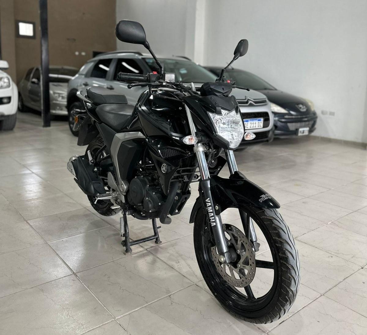 Foto de YAMAHA CALLE FZ FI 2.0 2022, color negro, en San Juan