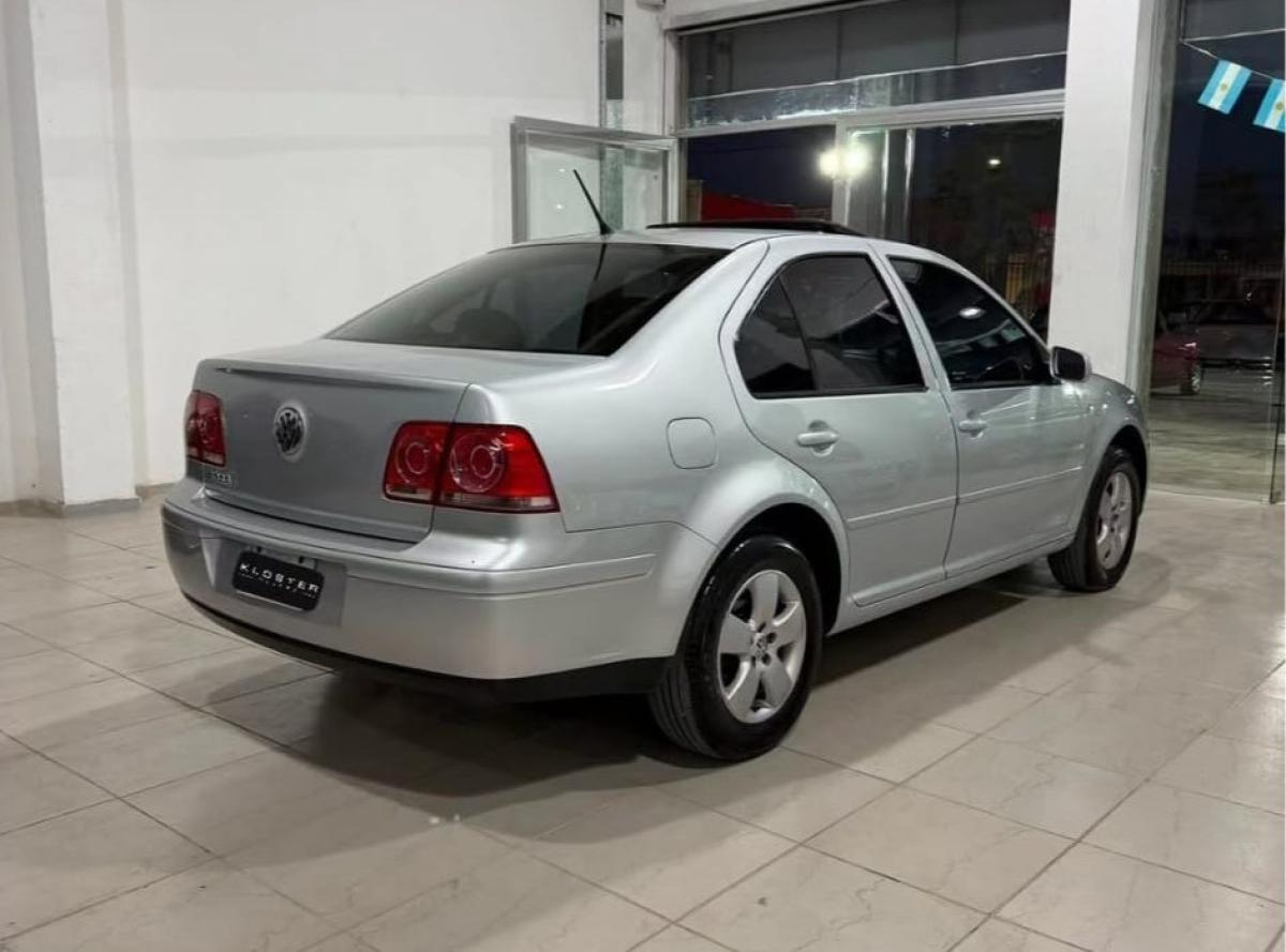 Foto de VOLKSWAGEN BORA 2011, color sin color especificado, en San Juan