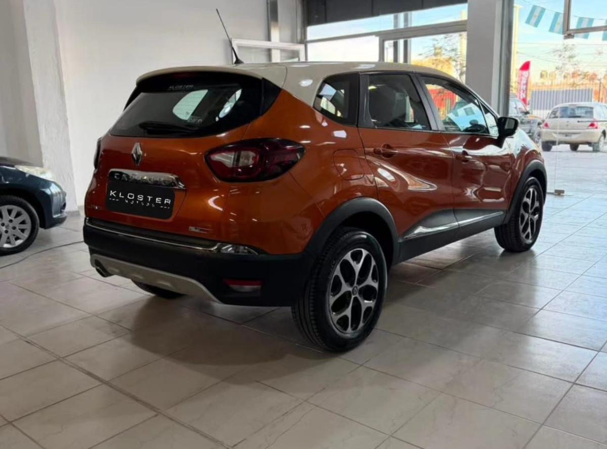 Foto de RENAULT CAPTUR INTENS 2.0 2017 2017, color sin color especificado, en San Juan