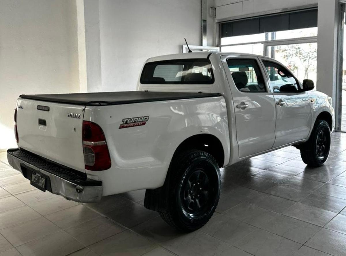 Foto de TOYOTA HILUX 2.4 TDI 4X4 2019, color sin color especificado, en San Juan