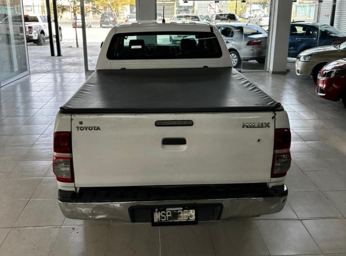 Foto de TOYOTA HILUX 2.4 TDI 4X4 2019, color sin color especificado, en San Juan