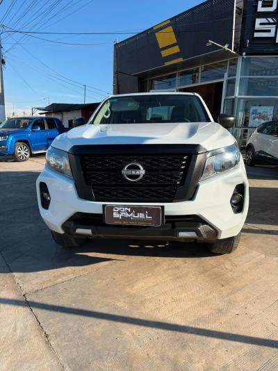 Foto de NISSAN PICK-UP RONTIER S 4X4 MT 2.3 D CD 2023, color blanco, en San Juan