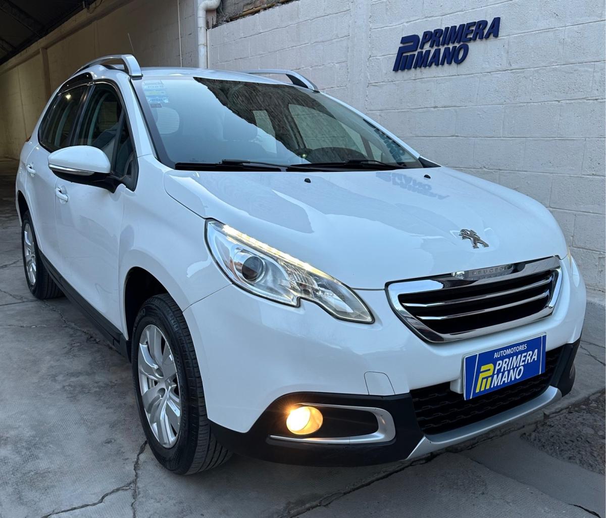 Foto de PEUGEOT 2008 Allure 2017, color blanco, en San Juan