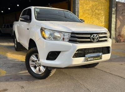 Foto de TOYOTA HILUX sr 2016, color blanco, en San Juan