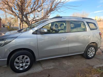 Foto de CHEVROLET SPIN Spin LTZ 1.8 Full 2016, color gris, en San Juan