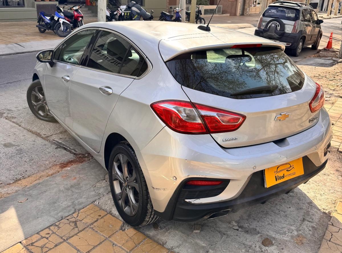 Foto de CHEVROLET CRUZE Ltz 1.4 t AT 2017, color gris, en San Juan