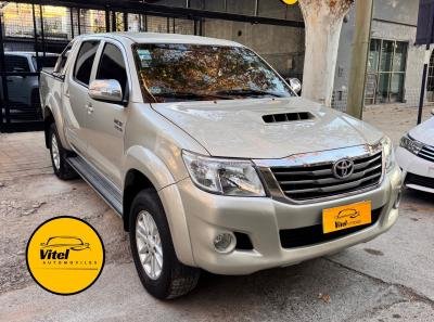 Foto de TOYOTA HILUX Srv 3.0 2013, color sin color especificado, en San Juan