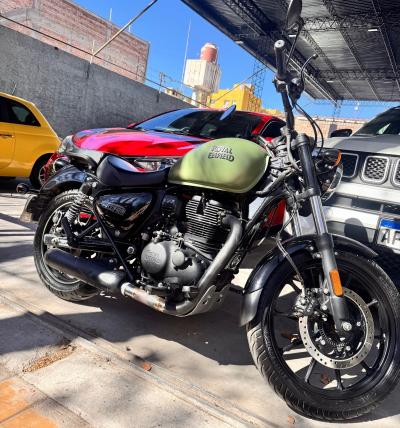Foto de ROYAL ENFIELD METEOR 350 2024, color verde, en San Juan